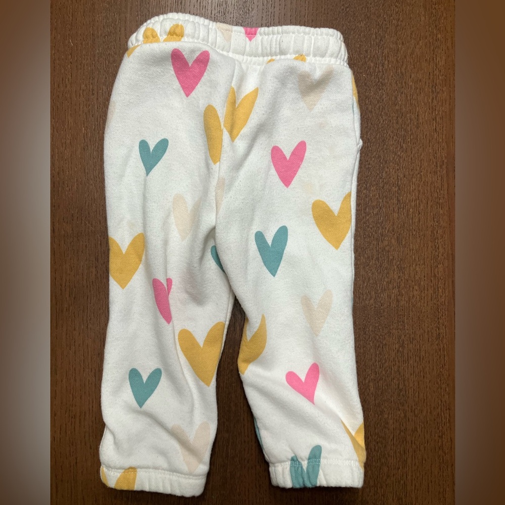 2-Piece Set Cat & Jack Hearts White Sweatshirt and Pants - Picture 6 of 6
